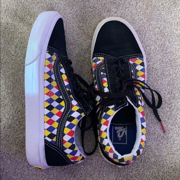 vans - Picture 1 of 8